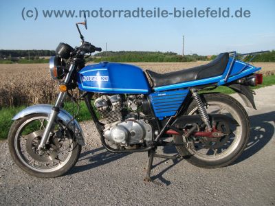 GSX_250E_blau_TOP_Hecktraeger_GS25x__-_GS_GSX_250_400_GSX250_GSX400_E_GSX250E_GSX400E_GS40x_25_40_x_58.jpg