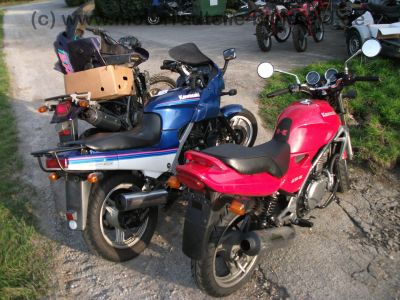 Kawasaki_GPZ_500_S_500S_weissblau_MRA_wie_GPZ500_EX_KLE_EN_ER_500_S_A_500A_5.jpg
