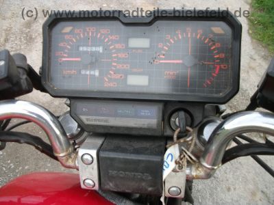 Honda_CBX_650E_RC13_rot_Pichler_BSM_Auspuff_Schuh_Gepaecksystem_wie_550_650_750_E_F_2_F2_PC04_RC17_138.jpg