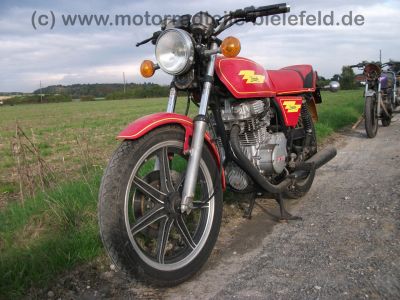 Yamaha_XS_400_2A2_rot-gelb_Umbau_auf_XS360_wie_250_360_XS400_SE_1U4_1U5_4G5_17b.jpg