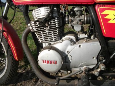 Yamaha_XS_400_2A2_rot-gelb_Umbau_auf_XS360_wie_250_360_XS400_SE_1U4_1U5_4G5_27.jpg