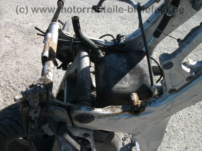 Yamaha_TDM_850_3VD_silber_teilzerlegt_Motor_Verkleidung_wie_XTZ_750_TRX_3LD_4TX_4UN_83.jpg