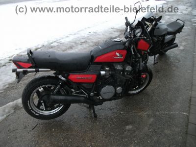 Honda_CBX_750_F_RC17_Nighhawk_S_rot-schwarz_Crash_-_Motor_wie_CB_750_Sevenfifty_RC42_1.jpg