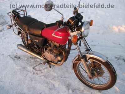 Kawasaki_Z_200_A_rot_Gepaecktraeger_wie_Z_KZ_LTD_KL_250_Z200_Z250_KL250_A_C_41.jpg