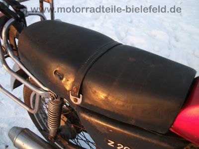 Kawasaki_Z_200_A_rot_Gepaecktraeger_wie_Z_KZ_LTD_KL_250_Z200_Z250_KL250_A_C_45.jpg