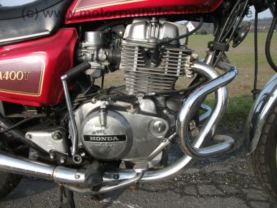 Honda_CM_400_T_400T_original_rot_NC01_Chopper_Sturzbuegel_Fehling_Sissybar_wie_CB_CM_250_400_T_N_58.jpg