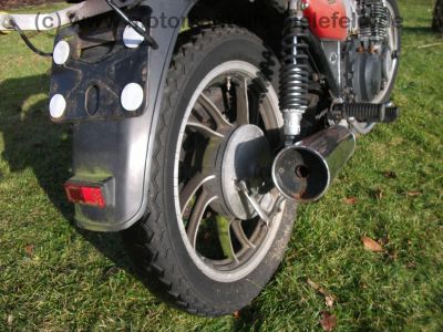 Yamaha_XJ_550_4V8_rot_KONI_wie_XJ_400_500_600_79.jpg