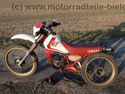 Yamaha_DT_50_MX_Typ_1NN_rot-weiss_-_wie_RD_DT_50_80_125_M_MX_13N_2M4_5.jpg