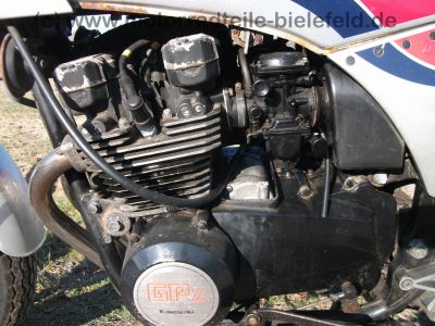 Kawasaki_GPz_550_UT_silber_ZX_550_A_BSM_Future_Auspuff_4_in_1_-_wie_KZ_ZX_Z_400_500_550_750_A_B_C_D_E_UT_GP_80.jpg