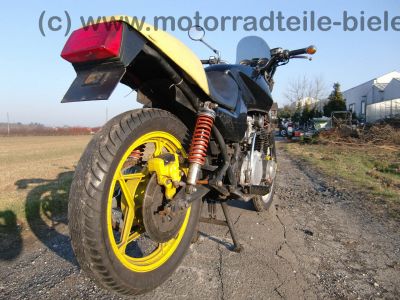 Suzuki_GS_550_M_Katana_gelb_-_wie_GS_400_500_550_750_D_E_30.jpg