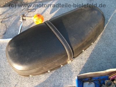 Honda_CB_200_Twin_2x_zerlegt_in_Teilen_Extras_Sondersitz_etc__-_wie_CB_125_250_K_G_88.jpg