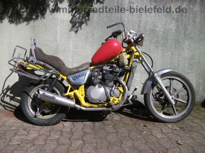 Kawasaki_EN_450_A_LTD_mit_Harley_Tank_vorverlegte_Fussrasten_Ledersitz_SITO_Auspuff_-_wie_EN_LTD_450_454_500_A_LTD_2.jpg