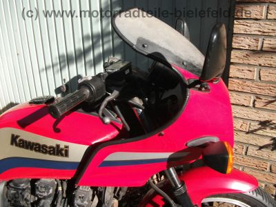 Kawasaki_GPz_550_UT_rot_GIVI_Gepaecktraeger_Koffertraeger_-_Z_ZX_KZ_GPz_400_500_550_750_A_B_UT_GP_LTD_64.jpg