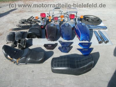 Kawasaki_Z_KZ_400_440_Twin_A_B_H_LTD_Teile_Tank_Seitendeckel_Sitzbank_Koffertraeger_1.jpg