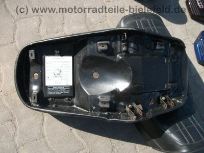 Kawasaki_Z_KZ_400_440_Twin_A_B_H_LTD_Teile_Tank_Seitendeckel_Sitzbank_Koffertraeger_15.jpg