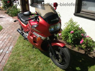 Honda_VF_1000_F2_Bol_dOr_SC15_rot-silber_V4_wie_VF_400_500_700_750_1100_F_F2_C_S_R_SC16_88.jpg