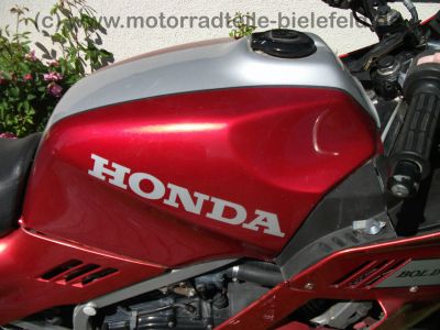 Honda_VF_1000_F2_Bol_dOr_SC15_rot-silber_V4_wie_VF_400_500_700_750_1100_F_F2_C_S_R_SC16_93.jpg