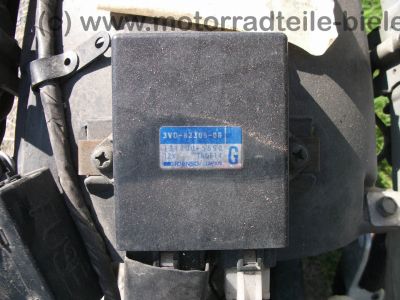 Yamaha_TDM_850_3VD_blau_Crash_original_Koffersystem_Koffer_Koffertraeger_Gepaecktraeger_Hepco_und_Becker_Hecktraeger_135.jpg
