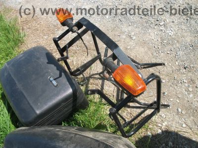 Yamaha_TDM_850_3VD_blau_Crash_original_Koffersystem_Koffer_Koffertraeger_Gepaecktraeger_Hepco_und_Becker_Hecktraeger_26.jpg