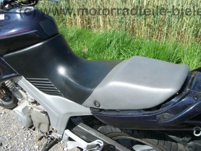 Yamaha_TDM_850_3VD_blau_Crash_original_Koffersystem_Koffer_Koffertraeger_Gepaecktraeger_Hepco_und_Becker_Hecktraeger_42.jpg