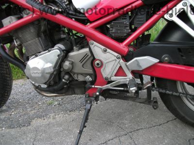 Suzuki_GSF_400_BANDIT_GK75B_rot_25kW_-_wie_GSF_GSX_600_750_F__25.jpg