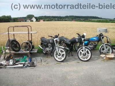 Honda_CB_400_N_schwarz_Crash_teilzerlegt_-_wie_CB_CM_250_400_450_T_N_2.jpg