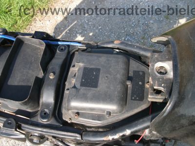 Honda_CB_400_N_schwarz_Crash_teilzerlegt_-_wie_CB_CM_250_400_450_T_N_94.jpg