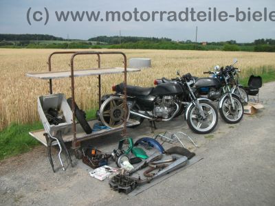 Honda_CB_400_N_schwarz_orig__Auspuff_HM_443_442_-_wie_CB_CM_250_400_450_T_N_3.jpg