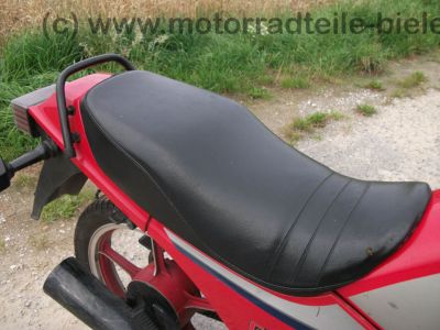 Kawasaki_GPZ_305_BD_rot_Tankbeulen_Belt_Drive_Twin_-_wie_KZ_Z_GPZ_CSR_250_305_400_440_A_B_C_D_LTD_60.jpg