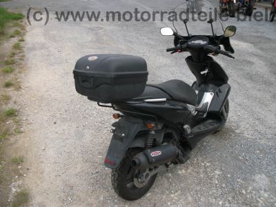 Yamaha_Maxster_XQ_125__SE05_98_kmh_Scheibe_BOS_Auspuff_Topcase_mit_Traeger_-_wie_Majesty_MBK_Thunder_Skyliner_47.jpg