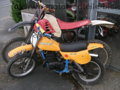 Yamaha_YZ_125_S_Typ_1LX_Vollcross_teilzerlegt_mit_Gabel_aus_Honda_CR_250_o__125_-_wie_YZ_DT_RD_80_125_250_2HG_2VN_105.jpg