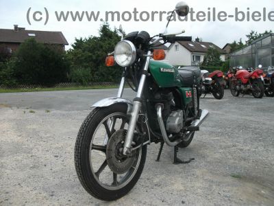 Kawasaki_KZ_250_A_TWIN_gruen_original_Auspuff_-_wie_Z_KZ_GPZ_CSR_250_305_400_440_A_B_C_D_E_LTD_TWIN_13.jpg