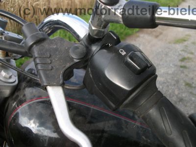 Suzuki_GZ_125_Marauder_schwarz_Crash_Motor_OK_Sissy-Bar_Packtaschenhalter_SB_-_wie_GN_DR_125_36.jpg
