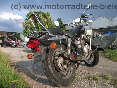 Suzuki_GZ_125_Marauder_schwarz_Crash_Motor_OK_Sissy-Bar_Packtaschenhalter_SB_-_wie_GN_DR_125_50.jpg