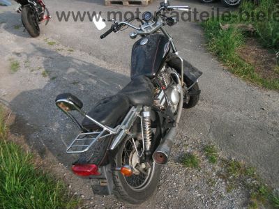 Suzuki_GZ_125_Marauder_schwarz_Crash_Motor_OK_Sissy-Bar_Packtaschenhalter_SB_-_wie_GN_DR_125_51.jpg