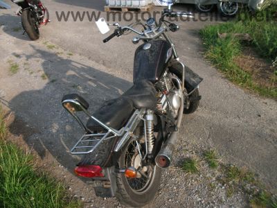 Suzuki_GZ_125_Marauder_schwarz_Crash_Motor_OK_Sissy-Bar_Packtaschenhalter_SB_-_wie_GN_DR_125_76.jpg