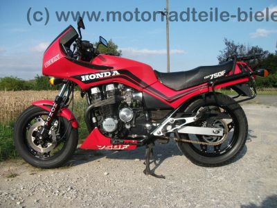 Honda_CBX_750_F_RC17_rot_TOP_4in1_Auspuff_Koffer_Gepaecktraeger_-_wie_CB_750_Sevenfifty_RC_42_CBX_650_E_550_F_F2__17.jpg