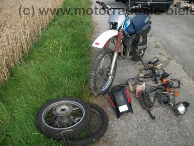 Yamaha_DT_80_LC_2_LC_II_53V_Cross_Motor_2RA_Vergaser_3WC_Raeder_DT_125_4BL_-_wie_RD_DT_50_80_125_LC_1_2_I_II_4.jpg