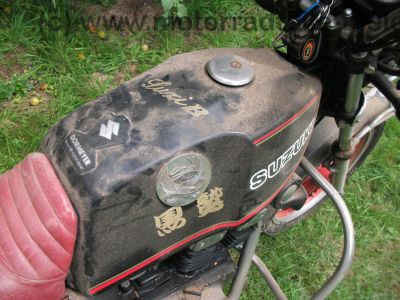 Suzuki_GSX_250_E_GS_25_X_BLACK_SUZI_NO__3_EXTRAS_-_wie_GS_40_X_GSX_250_400_450_E_L_T_100.jpg