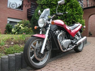 Suzuki_VX_800_weinrot_VS51B_45kW_V2_2__Hd__-_wie_VS_600_700_750_800_Intruder_51.jpg