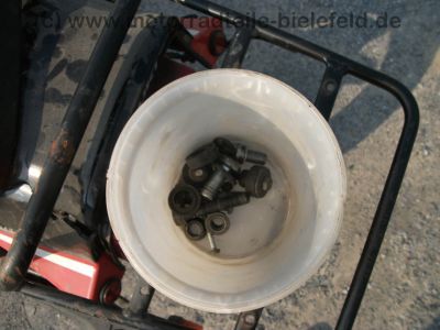 Suzuki_GSX_550_E_GN71D_schwarz-rot_CRASH_Motor_neu_-_wie_GSX_400_500_550_600_F_E_ES_EF_17.jpg