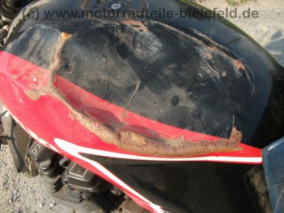Suzuki_GSX_550_E_GN71D_schwarz-rot_CRASH_Motor_neu_-_wie_GSX_400_500_550_600_F_E_ES_EF_67.jpg