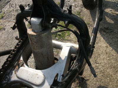 Honda_CBX_750_F_RC17_rolling_Chassis_39mm_Gabel_Rahmen_Vorderrad_Hinterrad_Schwinge_Lenker_Federbein_19.jpg