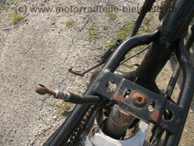 Honda_CBX_750_F_RC17_rolling_Chassis_39mm_Gabel_Rahmen_Vorderrad_Hinterrad_Schwinge_Lenker_Federbein_20.jpg