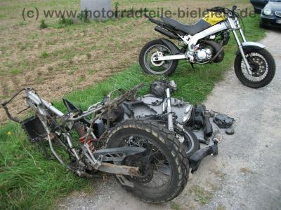 Yamaha_TDR_125_Belgarda_3SH_SuperMoto_Speiche_-_wie_3XE_3XD_4GW_4GX_5AN_RD_DT_125_R_73.jpg