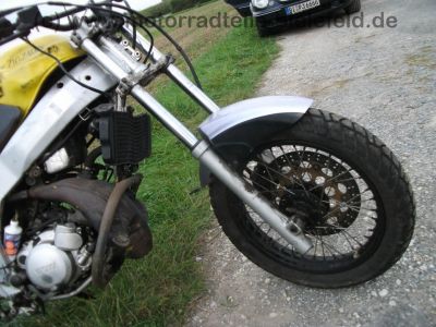 Yamaha_TDR_125_Belgarda_3SH_SuperMoto_Speiche_-_wie_3XE_3XD_4GW_4GX_5AN_RD_DT_125_R_95.jpg