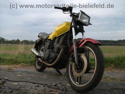 Yamaha_XS_400_DOHC_Typ_12E_Twin_Stunt_Tank_ok_-_Basis_fr_Bobber_wie_XS_250_360_400_OHC_47.jpg