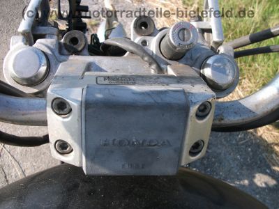 Honda_VT_500_C_Custom_Shadow_PC08_schwarz_Fehlteile_Chopper_vorverlegte_Fischer_Fussrasten-Anlage_FS07_eingetragen_42.jpg