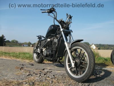 Honda_VT_500_C_Custom_Shadow_PC08_schwarz_Fehlteile_Chopper_vorverlegte_Fischer_Fussrasten-Anlage_FS07_eingetragen_63.jpg