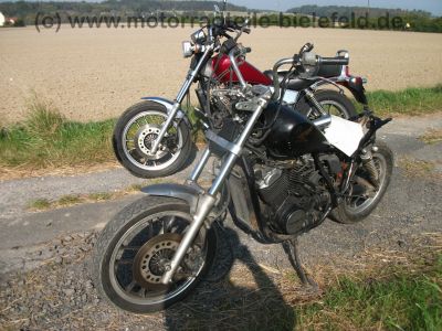 Honda_VT_500_C_Custom_Shadow_PC08_schwarz_Fehlteile_Chopper_vorverlegte_Fischer_Fussrasten-Anlage_FS07_eingetragen_7.jpg